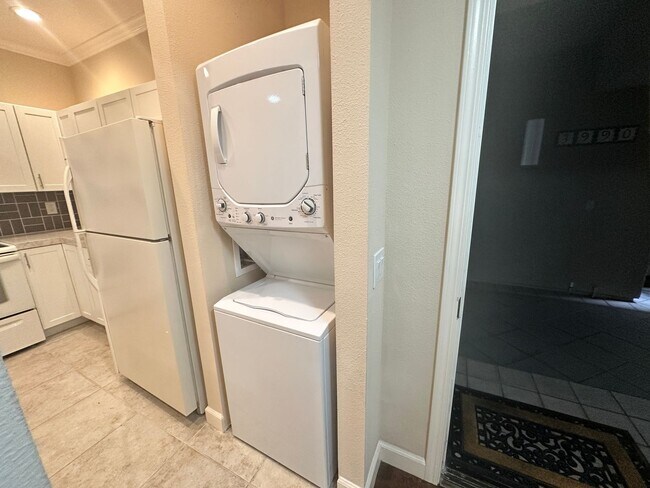 Building Photo - Large 1 Bedroom 1 Bath for rent at Villa Europa in UTC area