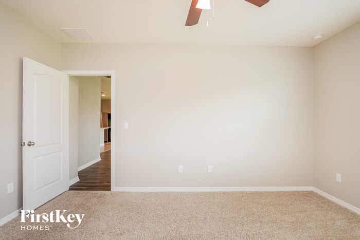 Building Photo - 1386 Fox Squirrel Dr