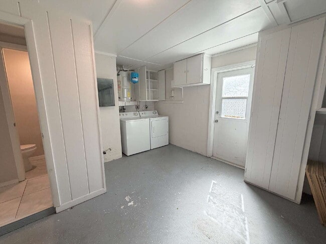 Building Photo - 5706 Chipper Dr