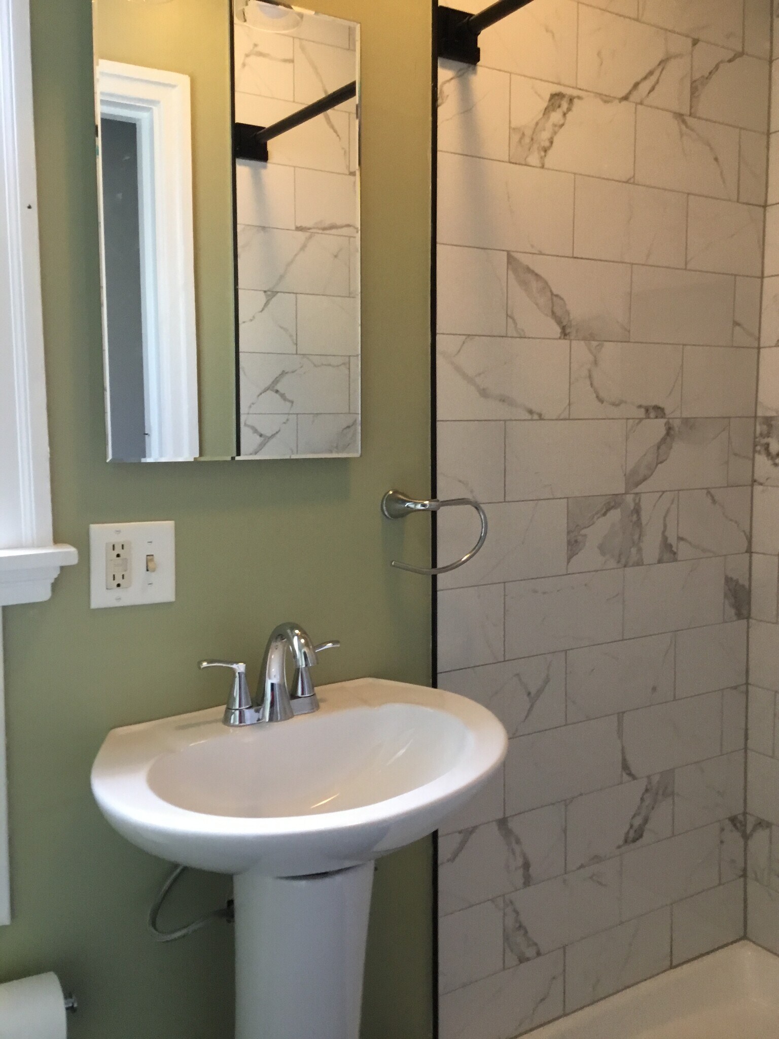 Building Photo - 6 S Ridge Rd