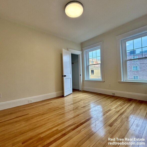 Building Photo - 10 Dwight St