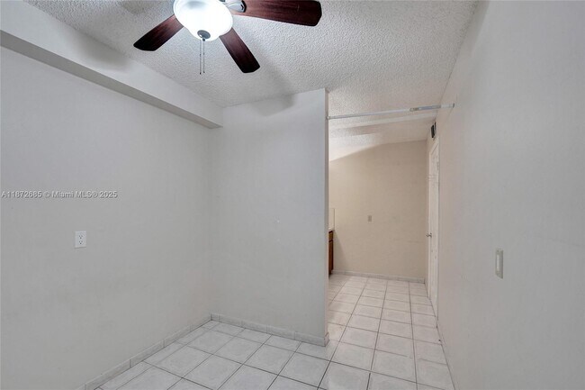 Building Photo - 1502 Whitehall Dr