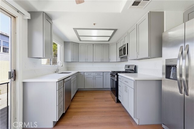 Building Photo - 9245 Woodman Ave