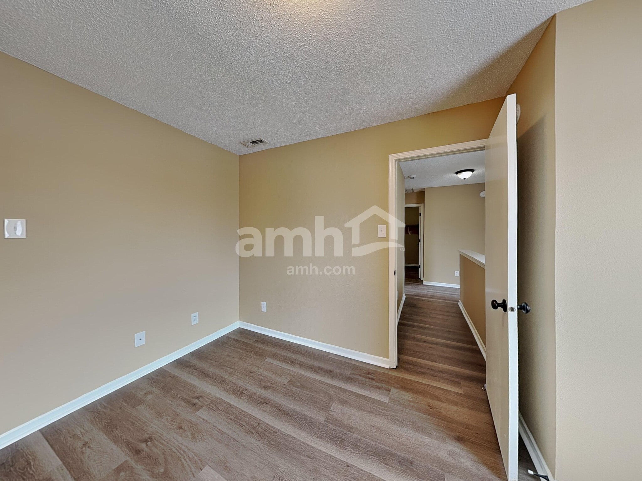 Building Photo - 2343 Summerwood Ln