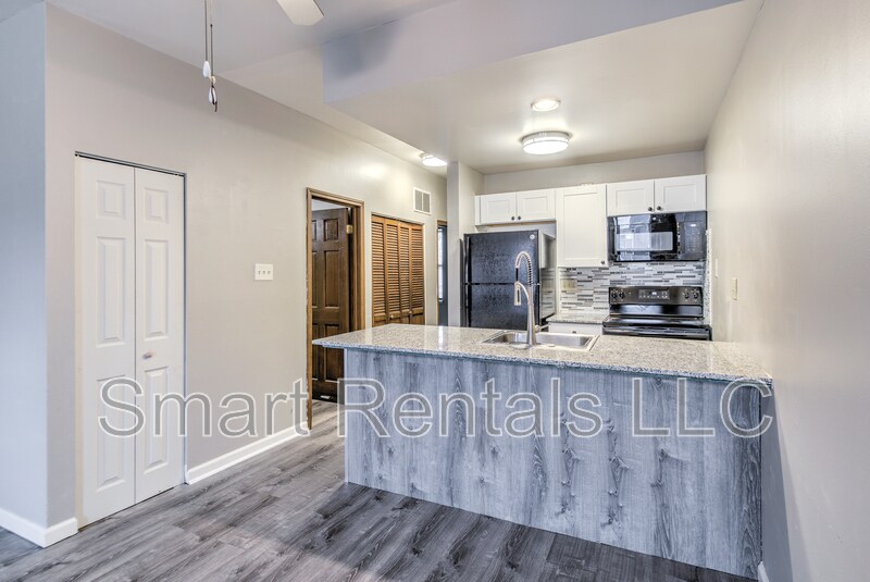 Building Photo - 3823 McRee Ave