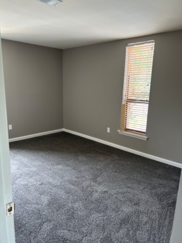 Building Photo - 3342 Huntley Sq Dr