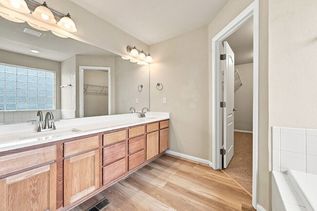 Building Photo - $3,245.95 with $300 Off The First Month's Rent, 5 Beds - 3.5 Baths, Single Family Home in Parker ...