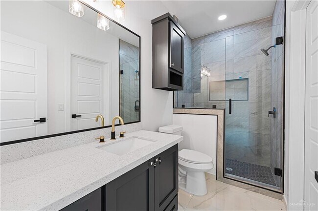 Building Photo - 607 Buccaneer Dr