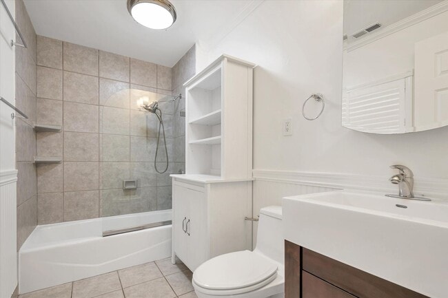 Building Photo - Two Bedroom Condo in Hayes Valley - Please Contact for Showing Availability!