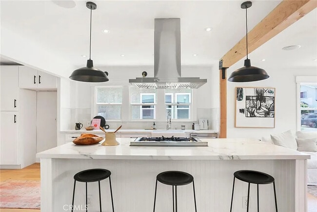 Building Photo - 3816 Goldwyn Terrace