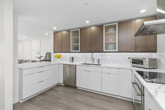 Building Photo - 199 Coolidge Ave