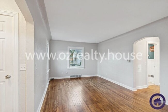 Building Photo - 4114 S Detroit Ave