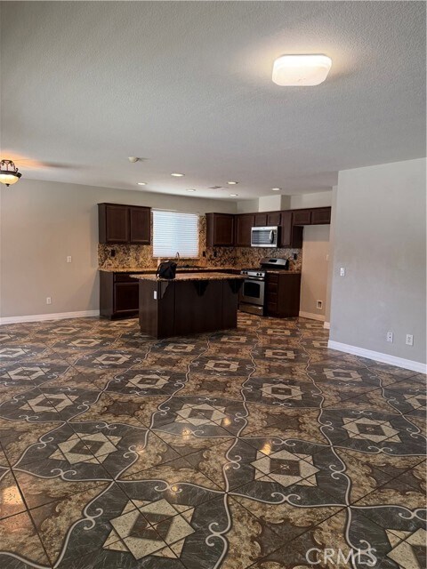 Building Photo - 13939 Little Park St