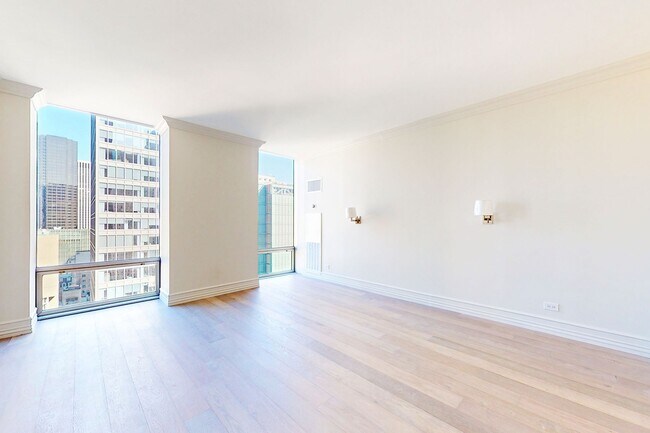 Building Photo - 641 5th Ave