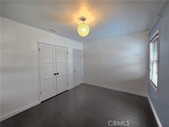 Building Photo - 527 N San Antonio Ave
