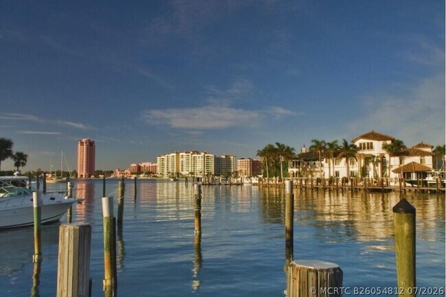 Building Photo - 2871 N Ocean Blvd