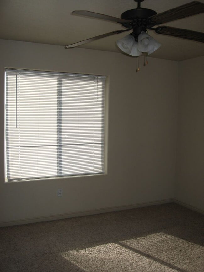 Building Photo - Corner Lot Duplex in Family Friendly Neigh...