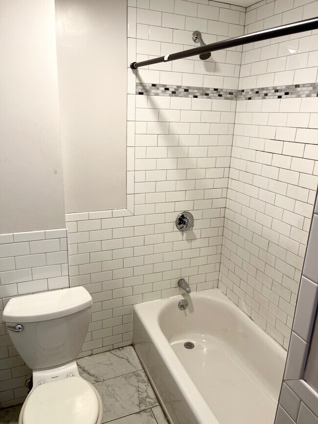 Building Photo - 127 Washington St