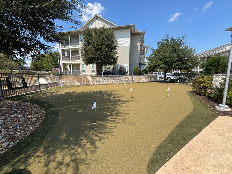 Building Photo - 4300 Cromwell Dr