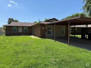 Building Photo - Completely remodeled 3 bed 1 & 1/2 bath ho...