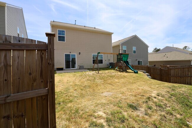 Building Photo - 352 Sandbach Rd