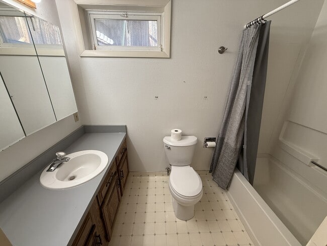 Building Photo - 2004 1st Ave S