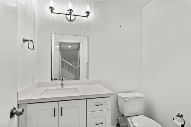 Building Photo - 22317 Vista Verde Dr