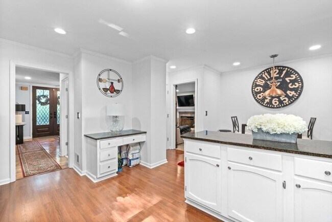 Building Photo - 2339 Milstead Cir NE