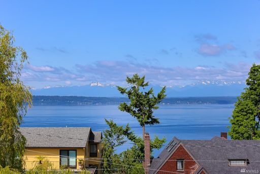 Building Photo - Luxury Sunset Hill Townhome w/ Water View! Available Now!