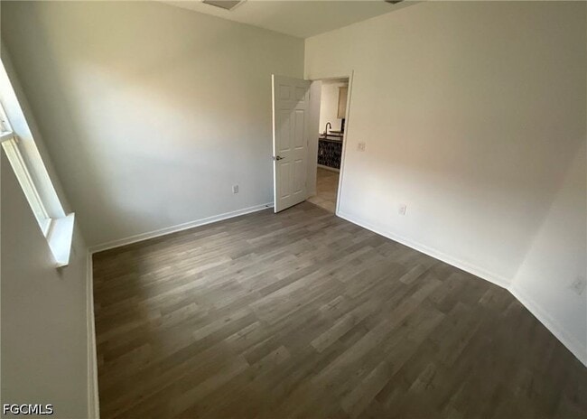 Building Photo - 4369 Dutchess Park Rd