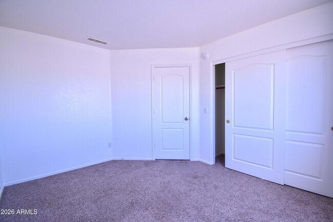 Building Photo - 8807 W Wedgewood Dr