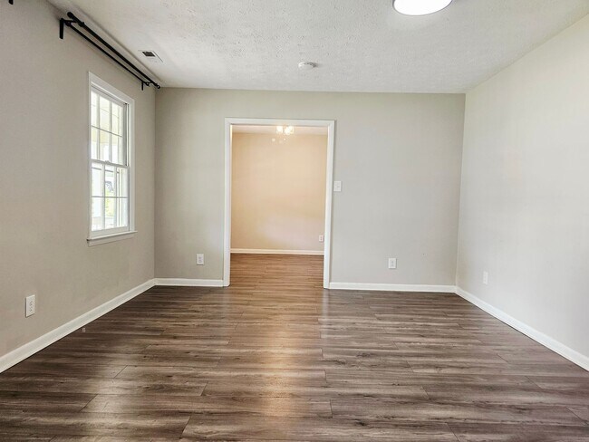Building Photo - 7490 Beverly Dr