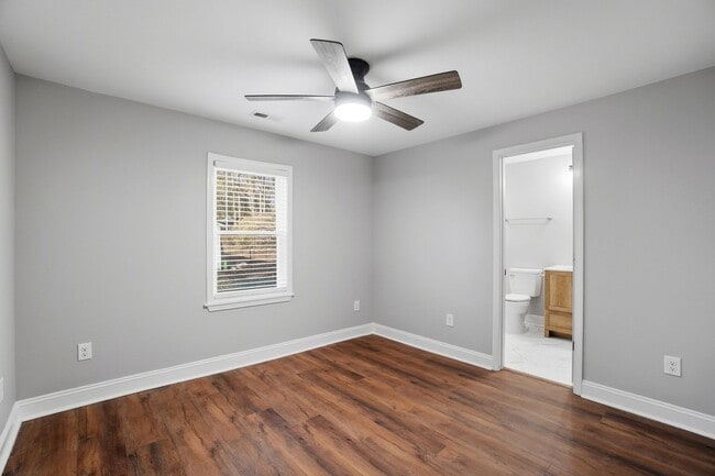 Building Photo - 930 Bond Ave