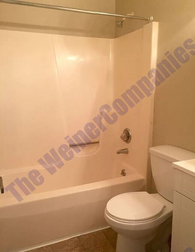 Building Photo - Now leasing for August 2026!