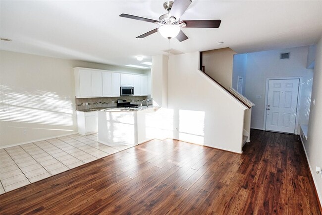 Building Photo - 11 Summer Haze Cir