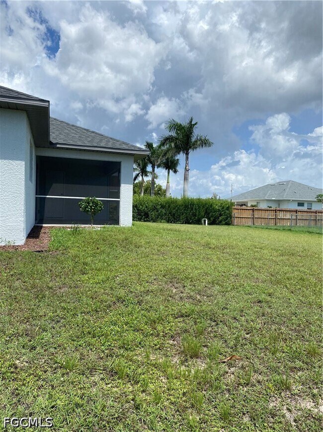 Building Photo - 1732 SW 31st Ln