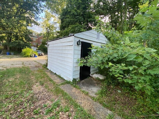 Building Photo - 1653 Mussula Rd