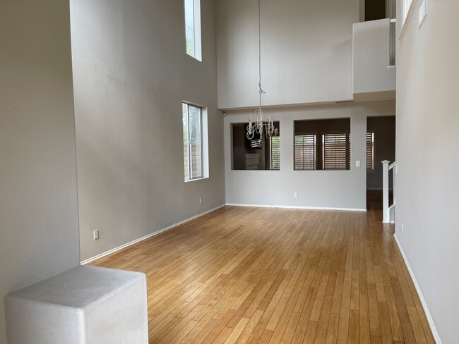 Building Photo - 1521 Starlight Dr