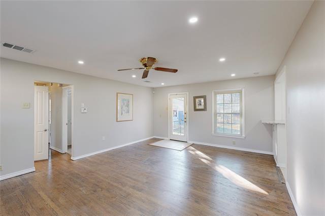 Building Photo - 2702 Tolosa Dr