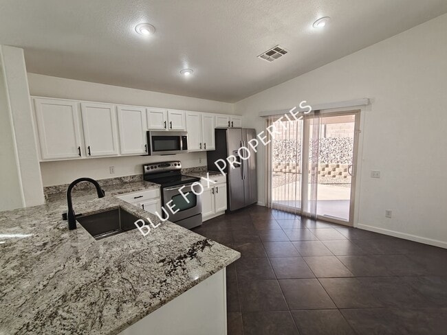 Building Photo - 2289 W Enchantment Pl