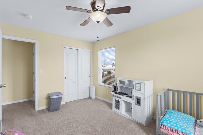 Building Photo - 430 Rockcrest Way