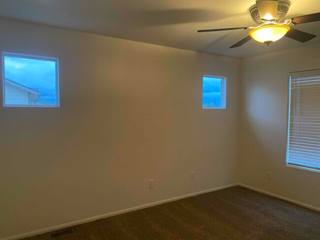 Building Photo - 10756 Deer Meadow Cir