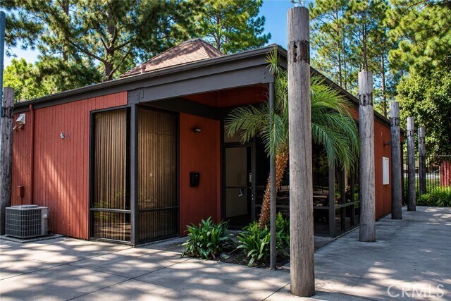 Building Photo - 380 S Prospectors Rd