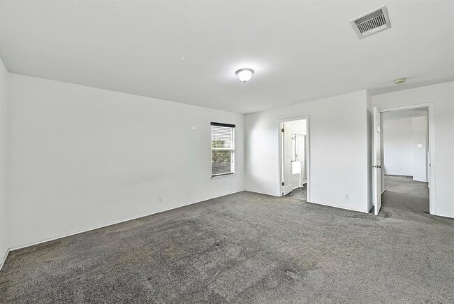 Building Photo - 102 Cannery Cove