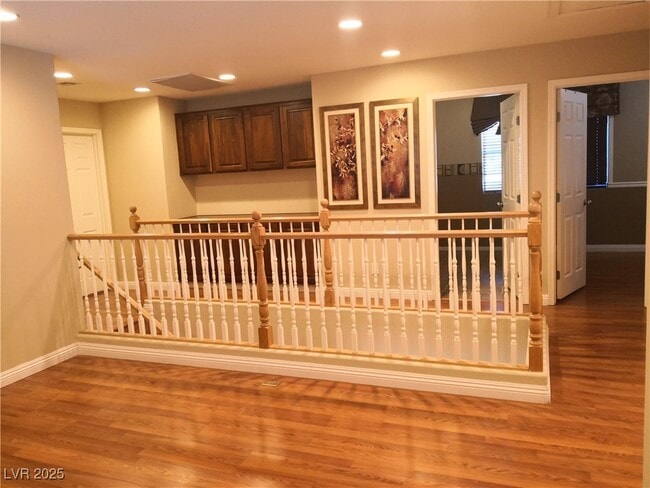 Building Photo - 4952 W Moberly Ave