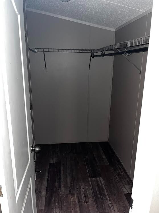 Building Photo - 411 Medford St