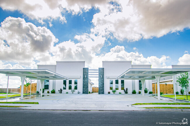 Building Photo - 3404-3408 Golden Nugget