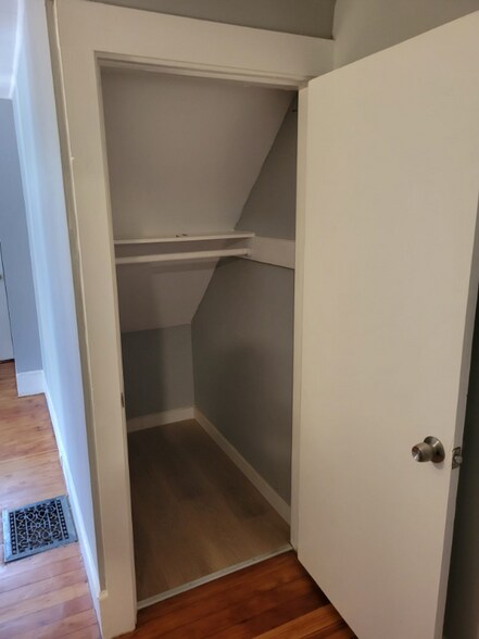 Building Photo - 427 Hanover St