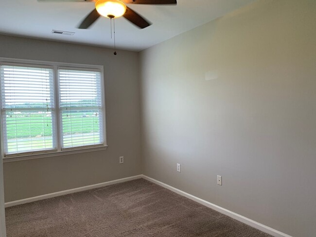 Building Photo - Pretty Home, Featuring 1st Floor Master Su...