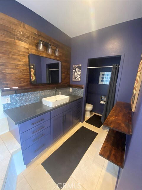 Building Photo - 18700 Oak Grove Rd